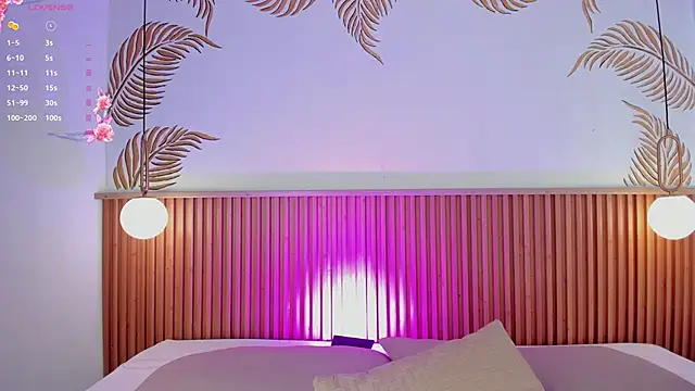 Valleriie  online show from 06-17-26, 03:57