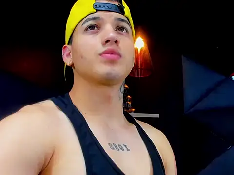 Snapshot of rocoo_santos chatting on 03-14-26, 04:40 rocoo santos online show from 03-14-26, 04:40