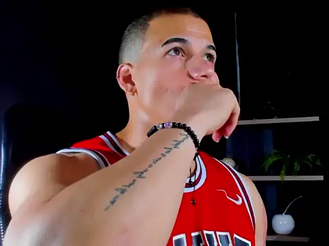 Snapshot of rocoo_santos chatting on 03-16-26, 06:12 rocoo santos online show from 03-16-26, 06:12