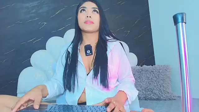 Roxana gomez online show from 03-31-26, 03:30