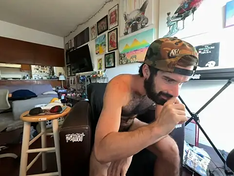 Snapshot of Pupscritch chatting on 09-22-25, 03:47 Pupscritch online show from 09-22-25, 03:47