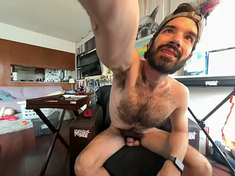 Snapshot of Pupscritch chatting on 10-14-25, 07:03 Pupscritch online show from 10-14-25, 07:03