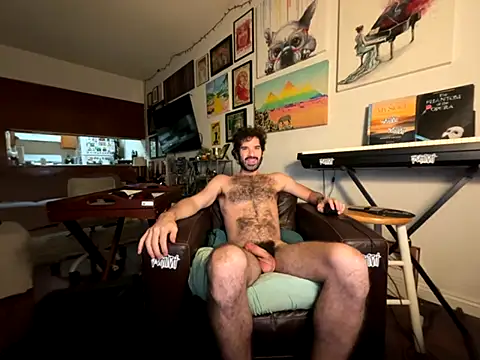 Snapshot of Pupscritch chatting on 10-28-25, 03:54 Pupscritch online show from 10-28-25, 03:54