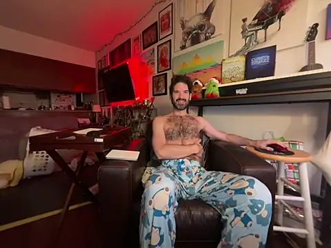 Snapshot of Pupscritch chatting on 12-18-25, 02:45 Pupscritch online show from 12-18-25, 02:45