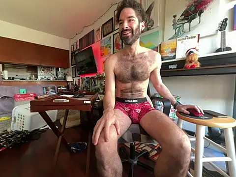 Snapshot of Pupscritch chatting on 12-22-25, 04:37 Pupscritch online show from 12-22-25, 04:37