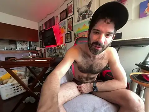 Snapshot of Pupscritch chatting on 02-10-26, 06:34 Pupscritch online show from 02-10-26, 06:34