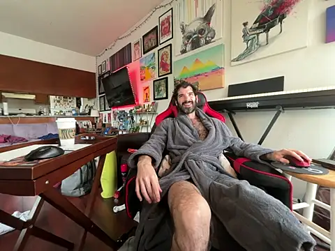 Snapshot of Pupscritch chatting on 02-20-26, 04:18 Pupscritch online show from 02-20-26, 04:18