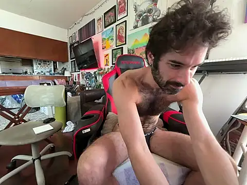 Snapshot of Pupscritch chatting on 02-28-26, 04:30 Pupscritch online show from 02-28-26, 04:30