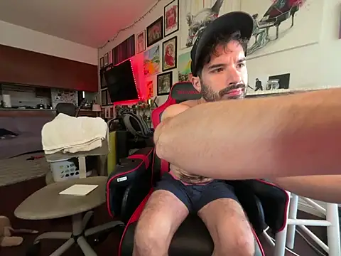 Pupscritch online show from 03-19-26, 03:16