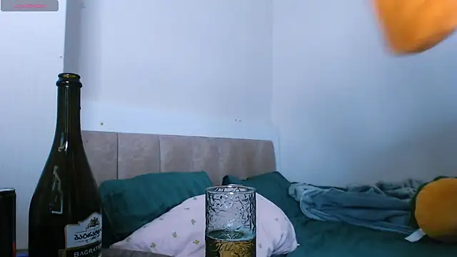 Snapshot of Pizda-Drozda chatting on 01-15-26, 02:43 Pizda-Drozda online show from 01-15-26, 02:43