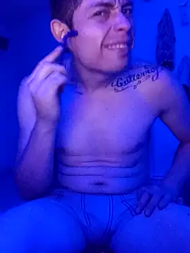 Snapshot of PitudoWuero chatting on 03-10-26, 11:04 PitudoWuero online show from 03-10-26, 11:04