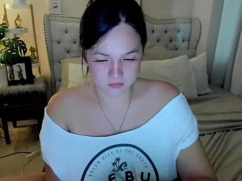 Snapshot of SweetHoney369 chatting on 06-21-26, 07:22 SweetHoney369 online show from 06-21-26, 07:22