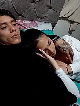 Snapshot of BonzerEva chatting on 09-30-25, 05:01 BonzerEva online show from 09-30-25, 05:01