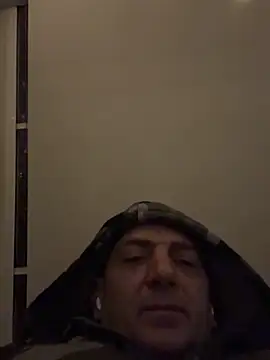 Snapshot of BULLBSX chatting on 03-17-26, 10:35 BULLBSX online show from 03-17-26, 10:35