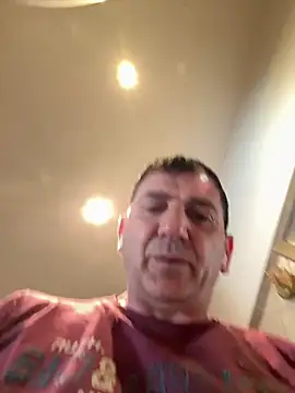 Snapshot of BULLBSX chatting on 03-20-26, 02:33 BULLBSX online show from 03-20-26, 02:33