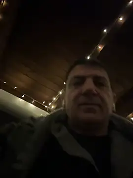 Snapshot of BULLBSX chatting on 03-21-26, 11:41 BULLBSX online show from 03-21-26, 11:41