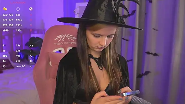 LilLisa online show from 10-24-25, 04:14