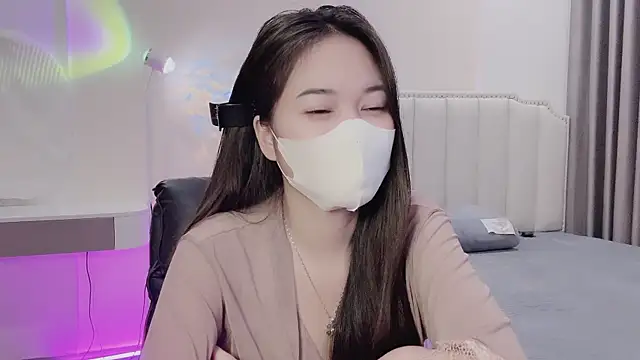 Snapshot of _Dorry_ chatting on 12-17-25, 09:04 Dorry online show from 12-17-25, 09:04