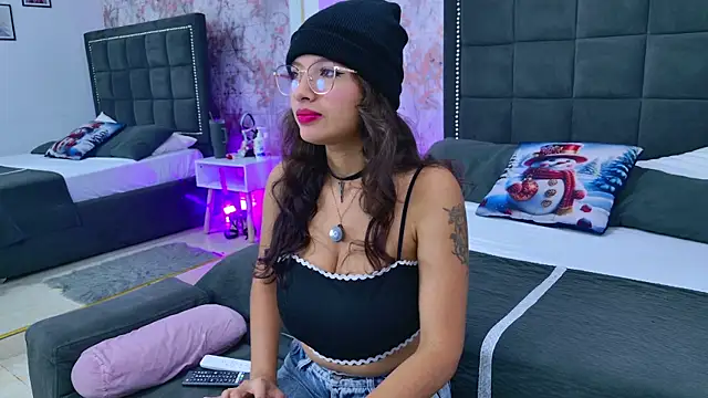 Angelique Angell online show from 01-08-26, 07:38