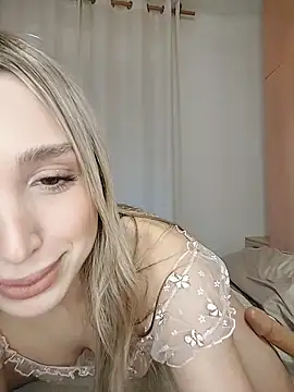 Snapshot of mikateen chatting on 03-16-26, 02:54 mikateen online show from 03-16-26, 02:54