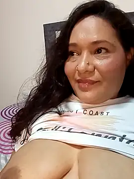 Laurasofia01 online show from 10-02-25, 03:08