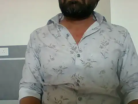 Snapshot of autophile-indian chatting on 12-03-25, 06:21 autophile-indian online show from 12-03-25, 06:21