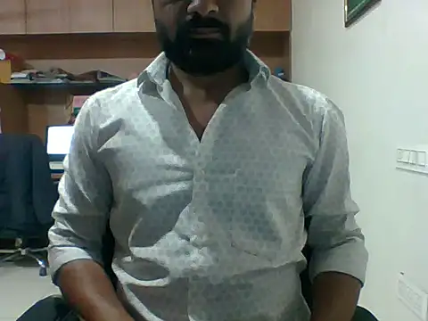 Snapshot of autophile-indian chatting on 12-05-25, 07:39 autophile-indian online show from 12-05-25, 07:39