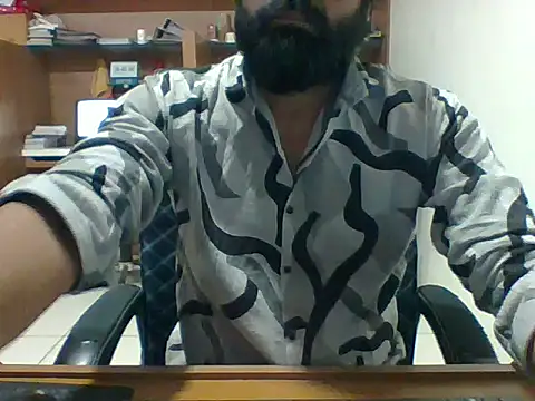 Snapshot of autophile-indian chatting on 03-26-26, 07:36 autophile-indian online show from 03-26-26, 07:36