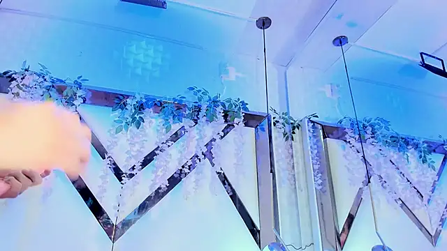 Snapshot of NallyMax1 chatting on 11-28-25, 11:13 NallyMax1 online show from 11-28-25, 11:13