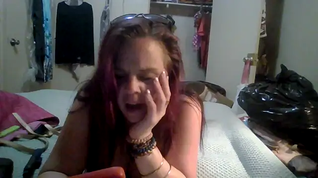 TWiSTYTheTwizted online show from 04-25-26, 04:37