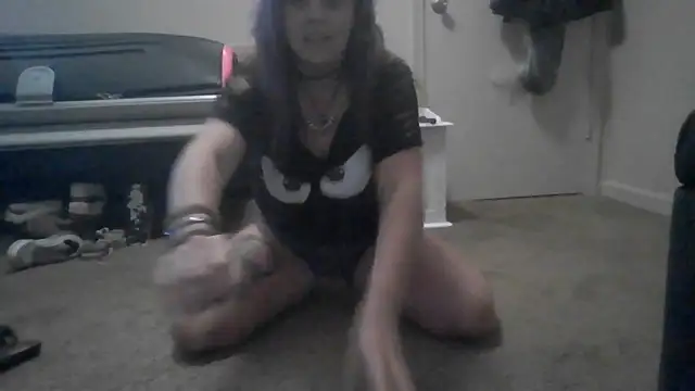 TWiSTYTheTwizted online show from 06-04-26, 08:26