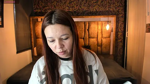 Isa Thompson   online show from 01-12-26, 11:59