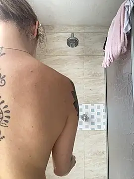 Snapshot of karla-thomsom10 chatting on 01-13-26, 05:18 karla-thomsom10 online show from 01-13-26, 05:18