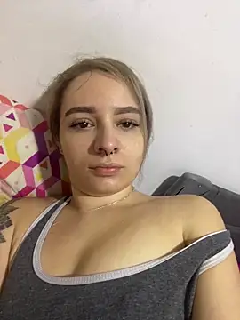 Snapshot of karla-thomsom10 chatting on 01-15-26, 08:01 karla-thomsom10 online show from 01-15-26, 08:01