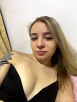 Snapshot of karla-thomsom10 chatting on 01-16-26, 06:34 karla-thomsom10 online show from 01-16-26, 06:34