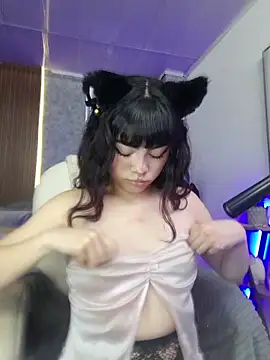 Snapshot of sakuramoss chatting on 11-11-25, 06:24 sakuramoss online show from 11-11-25, 06:24