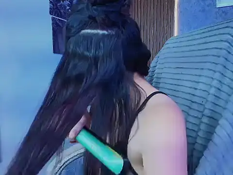 Snapshot of sakuramoss chatting on 11-12-25, 04:57 sakuramoss online show from 11-12-25, 04:57