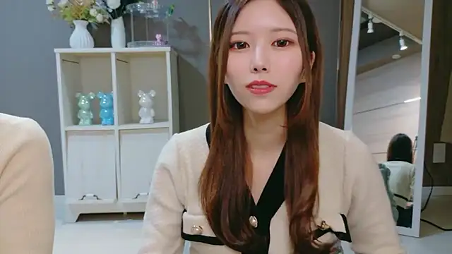 Snapshot of Reto-sama chatting on 12-17-25, 11:38 Reto-sama online show from 12-17-25, 11:38