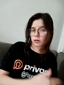 Snapshot of raposinharosada chatting on 01-15-26, 02:27 raposinharosada online show from 01-15-26, 02:27