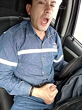 Snapshot of Blackaxes chatting on 09-17-25, 05:47 Blackaxes online show from 09-17-25, 05:47