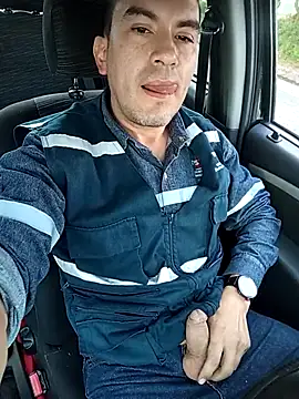 Snapshot of Blackaxes chatting on 11-13-25, 10:30 Blackaxes online show from 11-13-25, 10:30