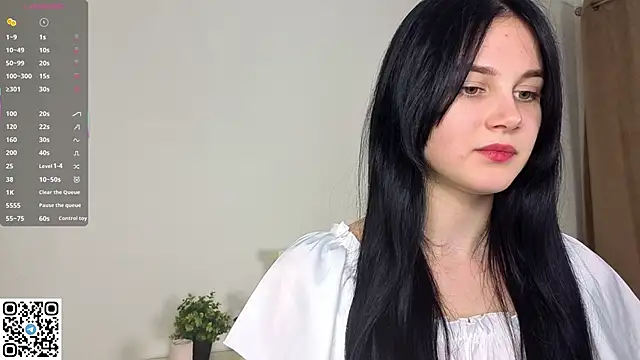 EnricaElis online show from 10-13-25, 08:09