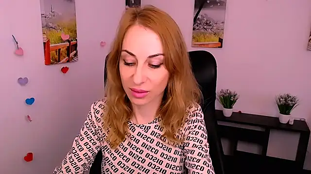 Snapshot of Create_your_own_sun chatting on 11-02-25, 01:46 Create your own sun online show from 11-02-25, 01:46