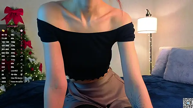 Snapshot of FloraNesli chatting on 01-09-26, 06:16 FloraNesli online show from 01-09-26, 06:16