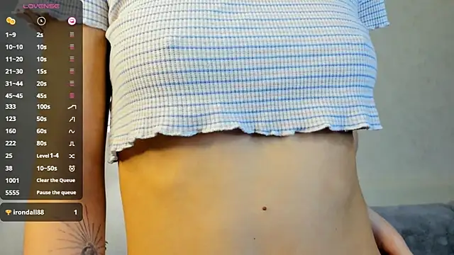 Snapshot of FloraNesli chatting on 03-08-26, 06:17 FloraNesli online show from 03-08-26, 06:17