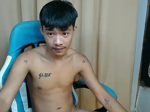 Snapshot of urasianjason chatting on 09-24-25, 11:35 urasianjason online show from 09-24-25, 11:35