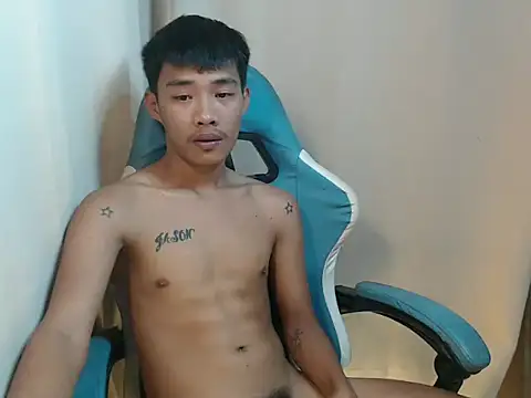 Snapshot of urasianjason chatting on 02-06-26, 01:47 urasianjason online show from 02-06-26, 01:47