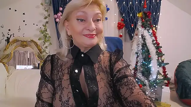 Snapshot of HypnotikCate chatting on 12-27-24, 07:24 HypnotikCate online show from 12-27-24, 07:24