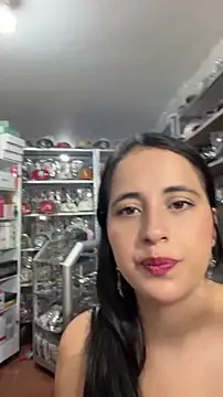Snapshot of GiaDuque chatting on 06-04-26, 01:17 GiaDuque online show from 06-04-26, 01:17