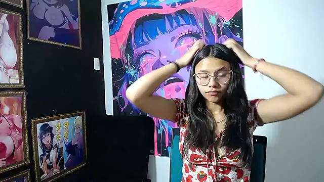 Snapshot of SofieLove_01 chatting on 11-07-25, 06:35 SofieLove 01 online show from 11-07-25, 06:35